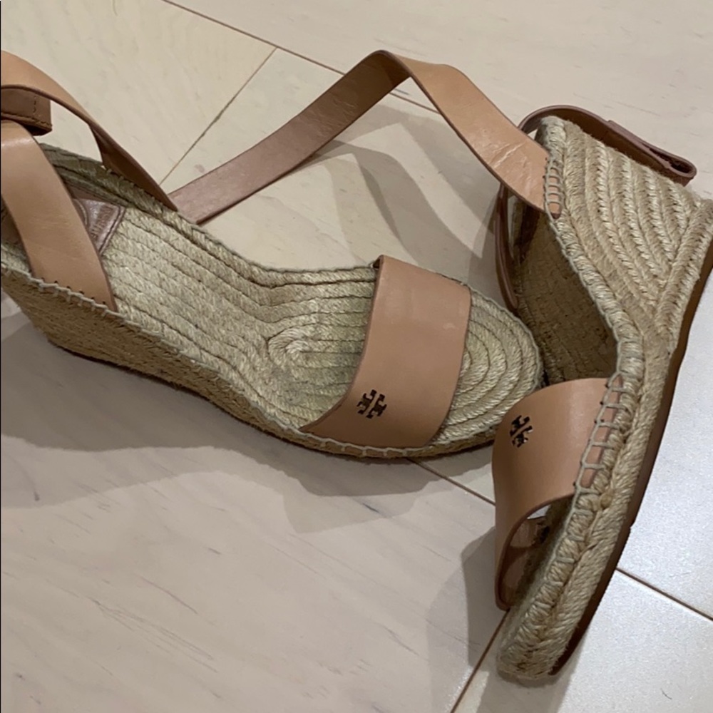 100% tory Burch wedges
